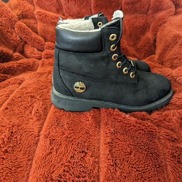 Timberland size 6 youth - Picture 2 of 6